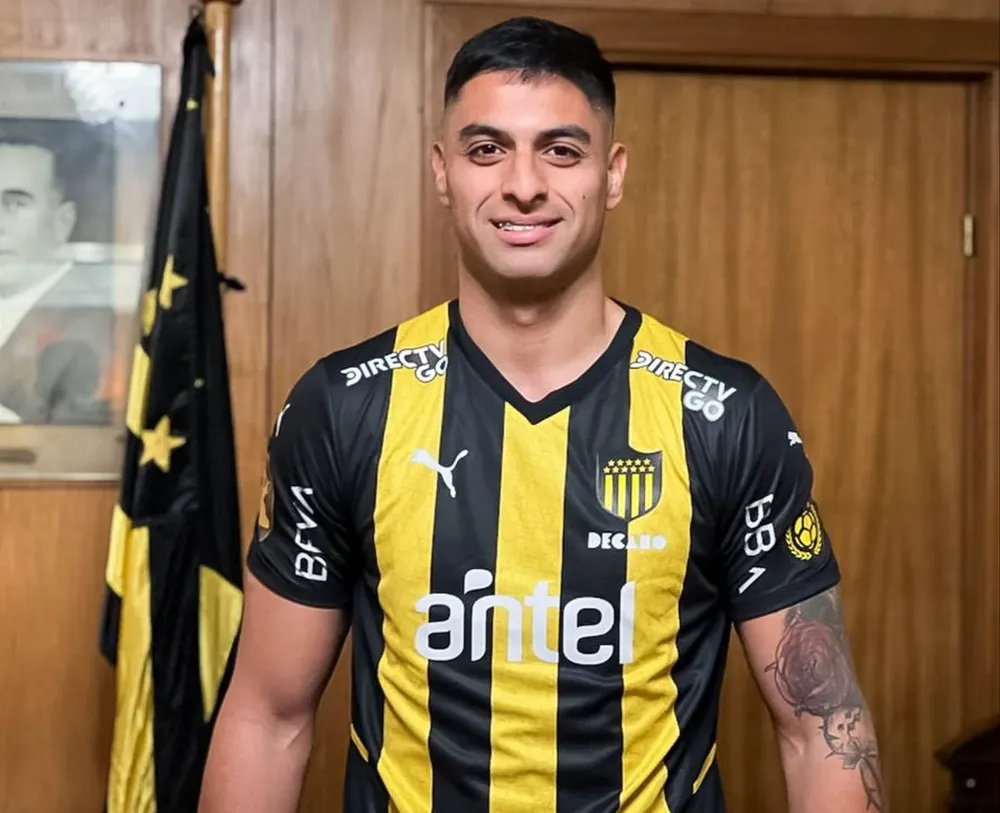 El delantero Hernán Rivero firmó contrato con Peñarol en la jornada de este lunes