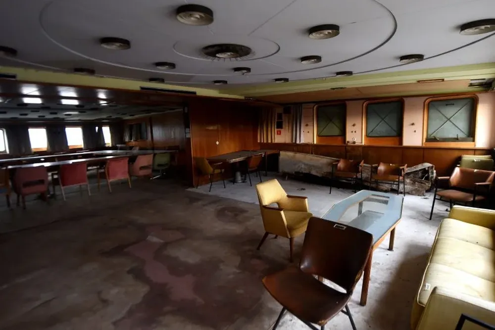 Una de las habitaciones del yate Galeb que será transformado en un museo en la ciudad de Rijeka en Croacia