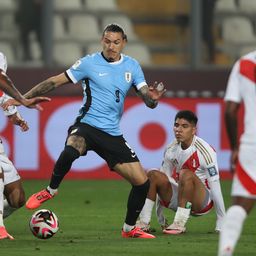  Jesús Castillo de Perú ante Darwin Núñez de Uruguay