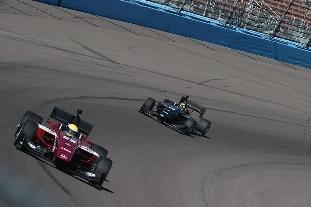 Santiago Urrutia (55) el más rápido a una semana del inicio del certamen de Indy Lights