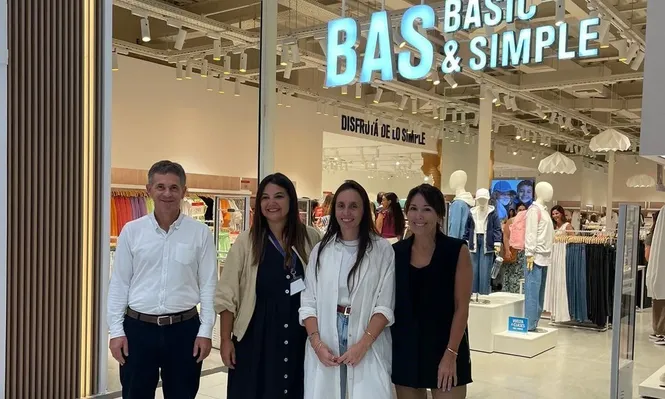 Marcelo Lombardi gerente general de Tres Cruces María José Malet gerente comercial de BAS Alina Guevgeozian gerente general de BAS y Ximena Quintas, gerente de Marketing de Grupo TATA