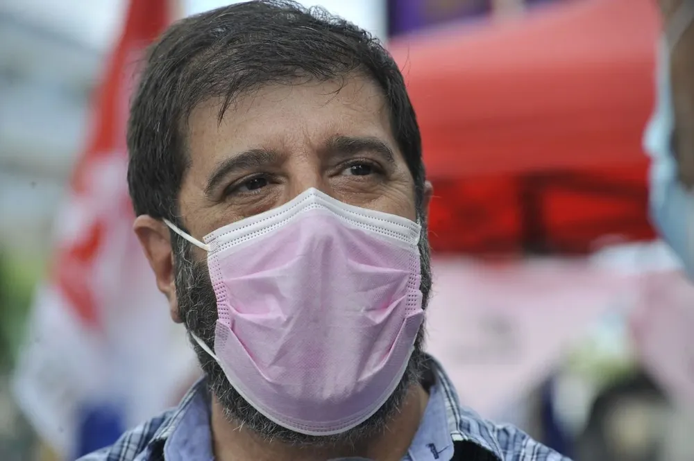 Fernando Pereira, presidente del Frente Amplio, dijo que el discurso de Lacalle Pou exhibió una realidad paralela