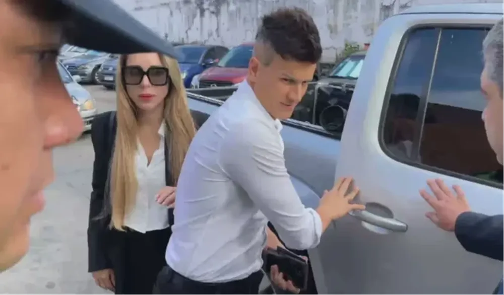 El exarquero de Vélez acusado de abuso reveló tiene otro whatsapp oculto