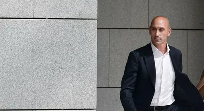 Luis Rubiales solicita la presencia de sus hijas en el juicio.