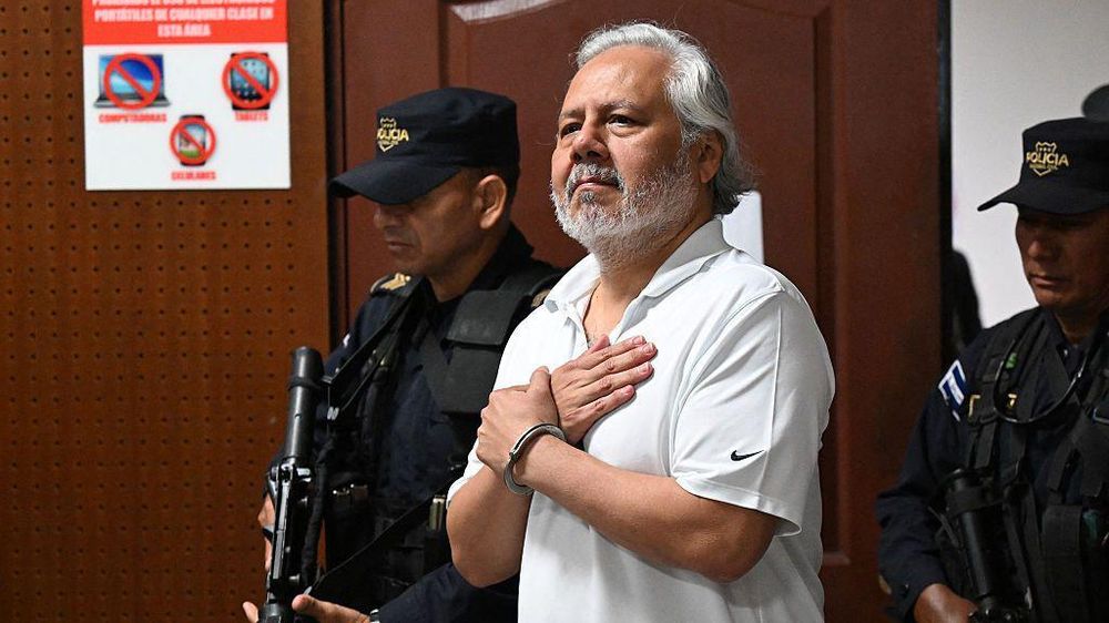 Al abogado constitucionalista Enrique Anaya, acusado por la Fiscalía de lavado de dinero, le decretaron detención preventiva.