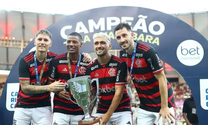 Los uruguayos del Fla: Varela, De La Cruz, De Arrascaeta y Viña