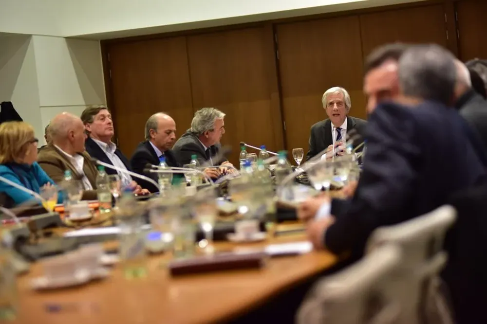 Gobierno y partidos de la oposición se reunieron en Torre Ejecutiva