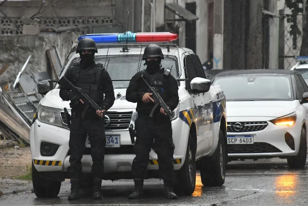 Archivo: allanamientos en Villa Española