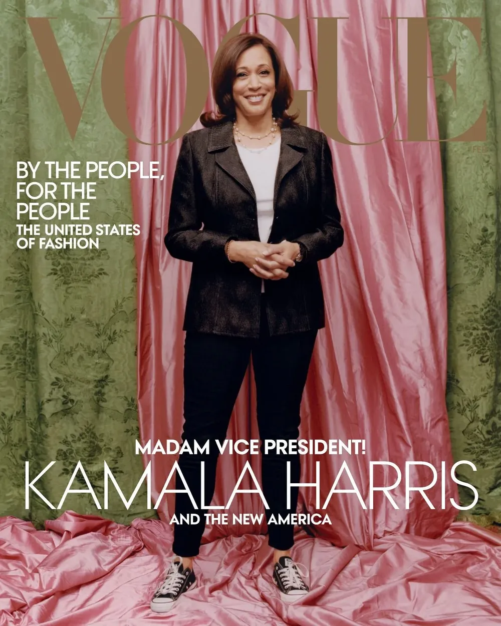 La tapa de la edición impresa de Vogue con Kamala Harris vistiendo championes negros