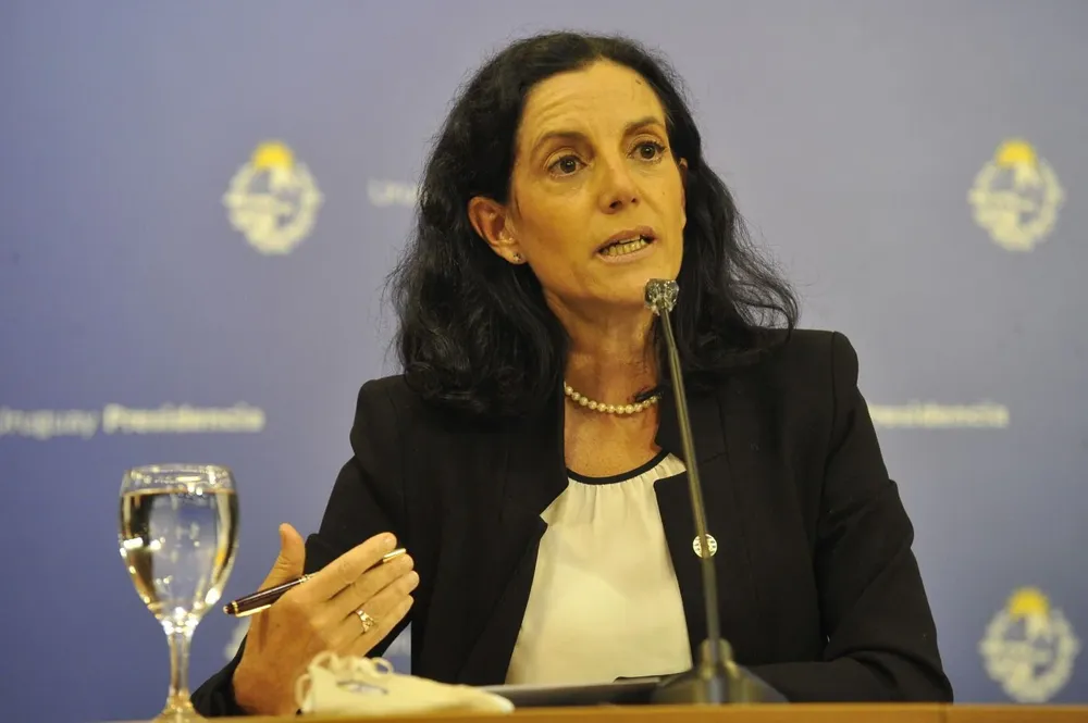 La ministra de Economía y Finanzas, Azucena Arbeleche.