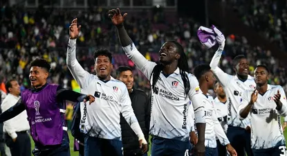 Los jugadores de Liga de Quito celebraron la clasificación en Buenos Aires, a la final de la Copa Sudamericana
