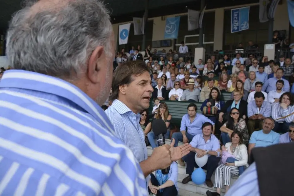 Lacalle Pou en el Hipódromo. Foto Gentileza Lista 71