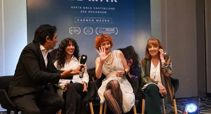 Zoe Hochbaum, Sofía Gala Castiglione y Carmen Maura, en la presentación de Como el mar, la película que llega a los cines argentinos este jueves