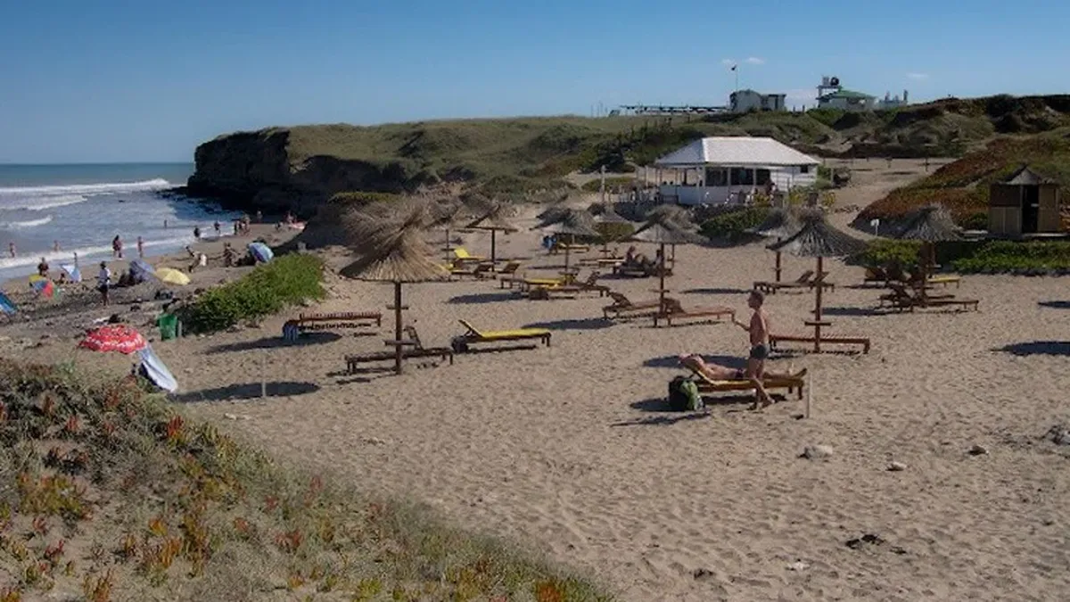 En una temporada floja, un balneario nudista duplicó su convocatoria en Mar  del Plata