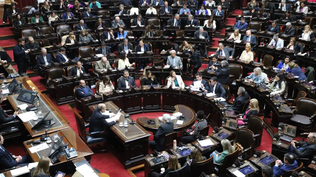La sesión especial no pudo comenzar porque no se alcanzó el quórum de 129 diputados necesarios.