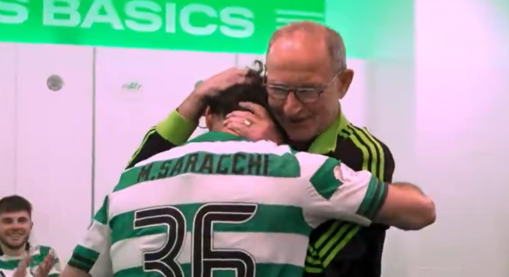 El abrazo especial a Marcelo Saracchi del DT de Celtic