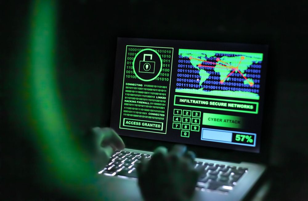 Las redes africanas emplean tecnología de punta para crear perfiles falsos y dar con sus potenciales víctimas en EE.UU. y Europa.