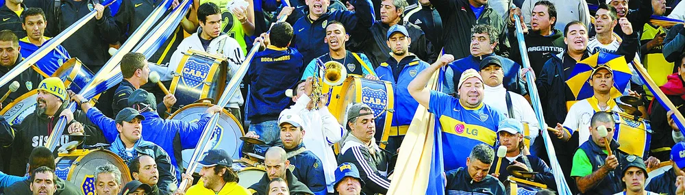 Parte de la tribuna América se vistió de azul y oro