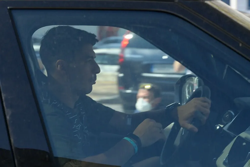 La llegada de Luis Suárez al complejo de Barcelona para los controles por el coronavirus