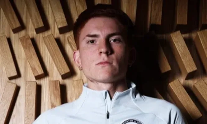 Barco en la producción de fotos que le obsequió su nuevo club