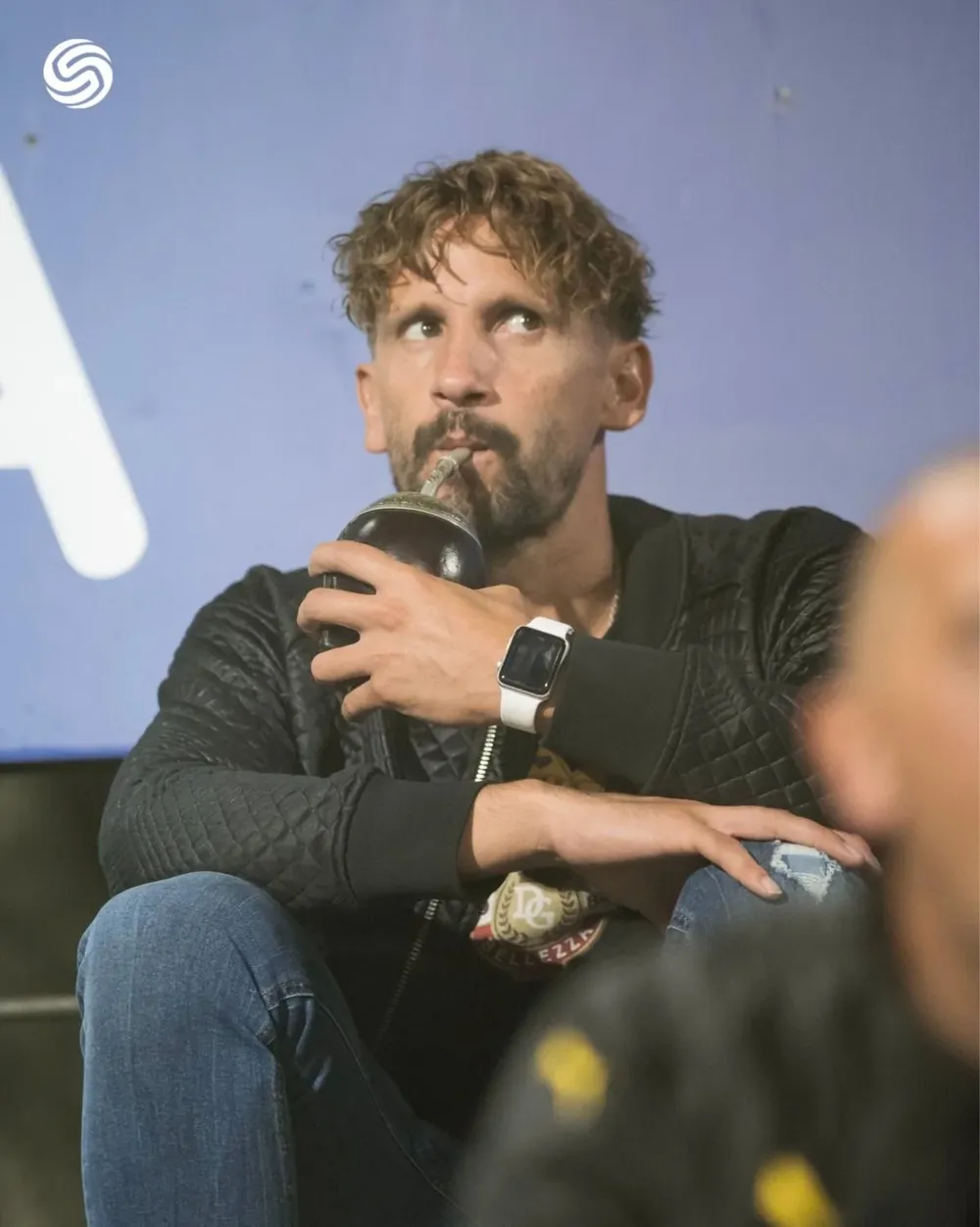 Gastón Ramírez ante Newells, en la tribuna del Franzini