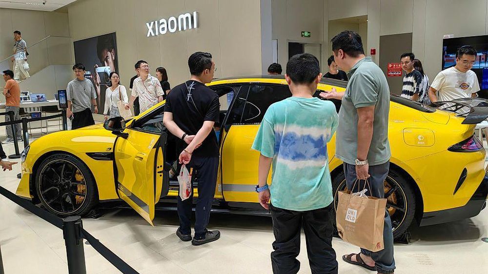 Además de teléfonos móviles, gigantes asiáticas como Xiaomi y Huawei han dado el paso hacia al producción de vehículos eléctricos.