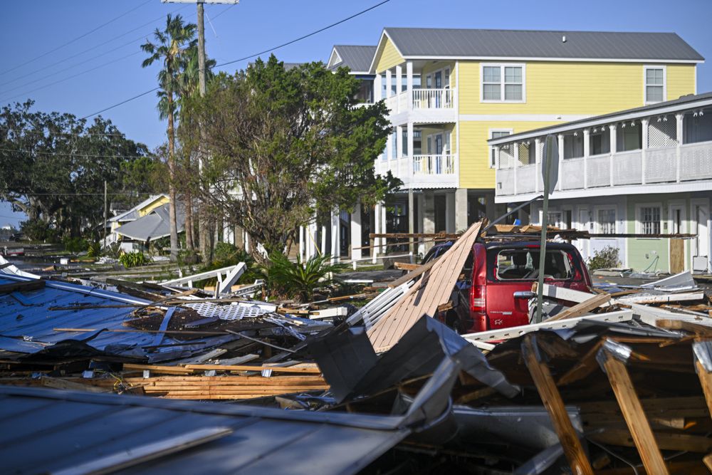 Destrozos provocados por Helena en su paso por Cedar Key, Florida