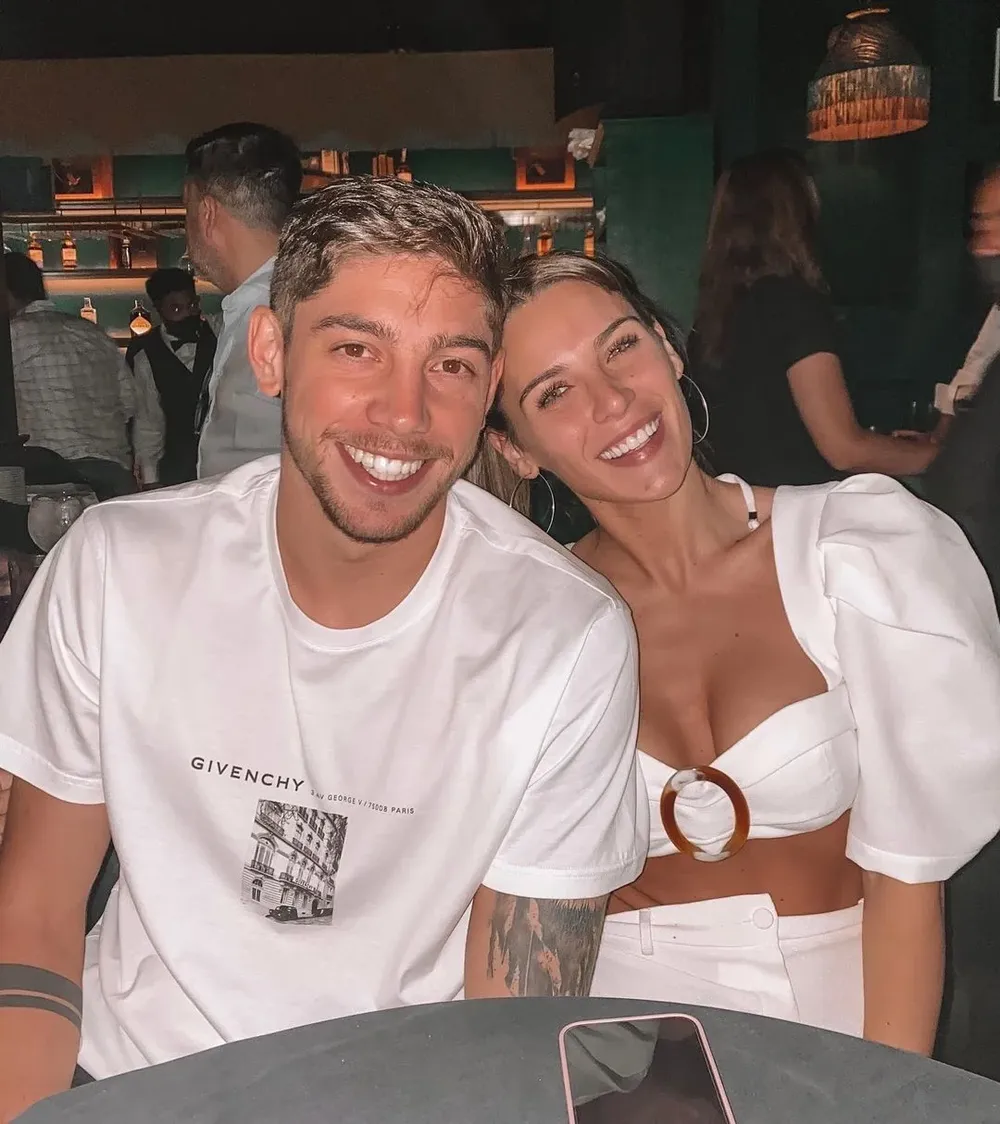 Valverde y su esposa, MIna Bonino, fueron a ver a River Plate ante Fluminense