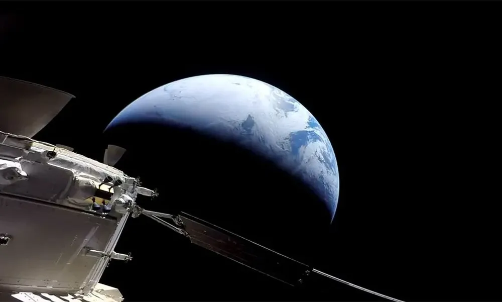 Las cámaras transmitieron en vivo su acercamiento a la Tierra