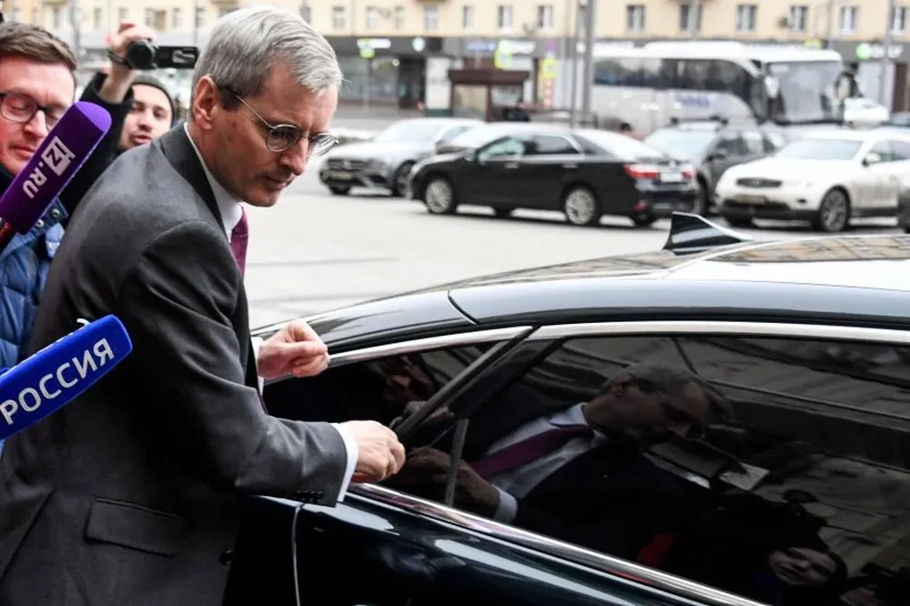 Embajador británico en Rusia Laurie Bristow