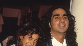 Alba Flores convierte el duelo en arte con Flores para Antonio, el documental que homenajea a su padre