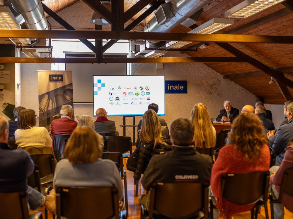Inale: el lanzamiento se realizó en la sede del instituto, en el Prado.