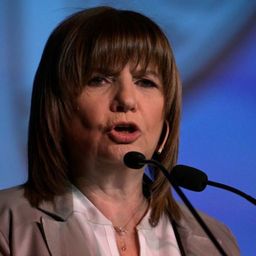 Bullrich y las licencias médicas: Quizás la redacción no se comprendió bien