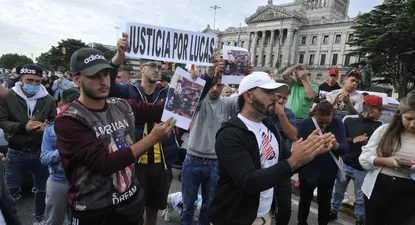Sus allegados se manifestaron este miércoles frente al Palacio Legislativo