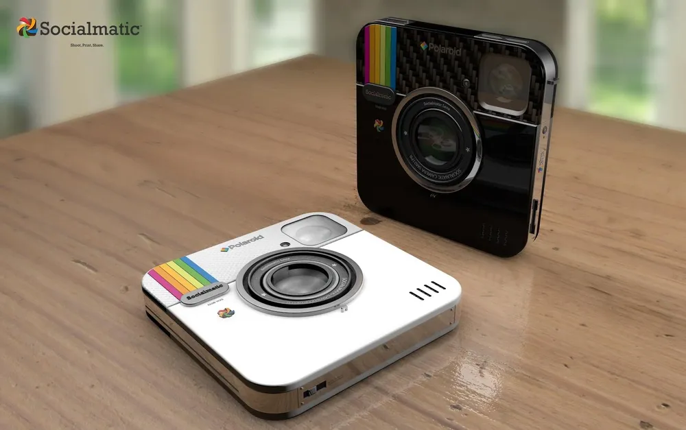 Disponible en color claro y oscuro, la cámara será un objeto de diseño tan retro como vanguardista