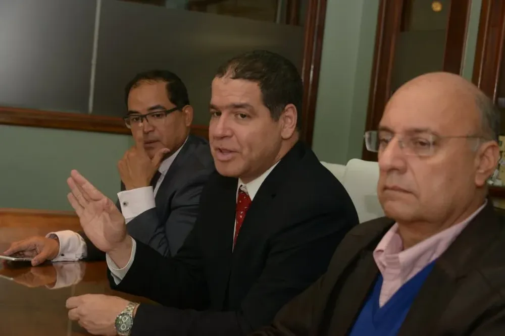 Carlos Valero, Luis Florido y Williams Dávila, opositores.