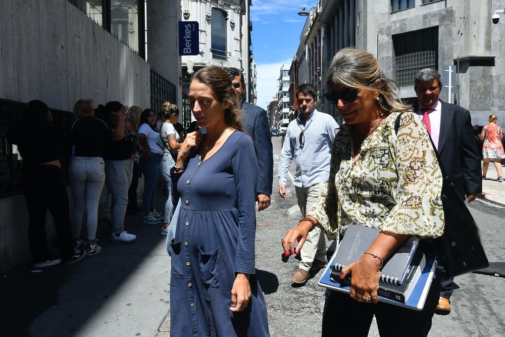 Marecela y Valentín Carrasco con sus defensores Jorge Barrera y Marianella Melgar