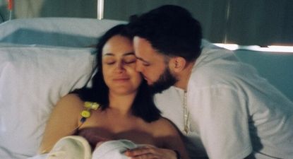 C. Tangana y Rocío Aguirre anuncian el nacimiento de su primer hijo con una imagen desde el hospital