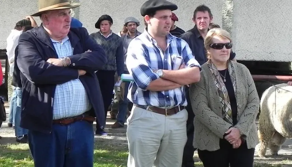Jorge Rodríguez Britos con su hijo Mariano y su señora Leticia Bidegain