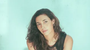 Fernanda Trías: Solo en el filo de la cornisa se puede conocer a una persona