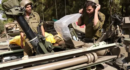 Soldados israelíes apostados en la frontera con Líbano.
