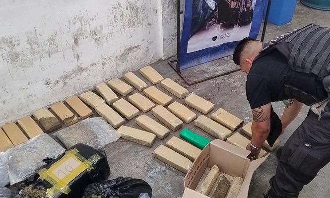 Secuestran más de 220 kilos de droga en dos operativos de saturación en el barrio porteño de Zavaleta