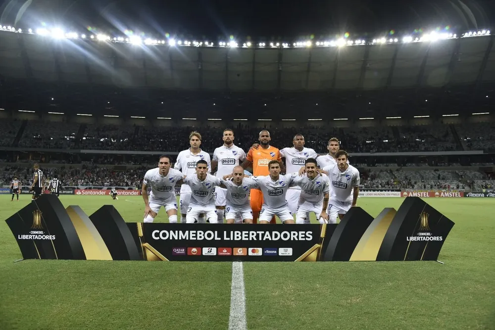 El once de Nacional en Belo Horizonte