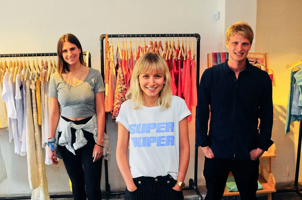 Carolina Sosa, Sofía Domínguez y Kevin Jakter