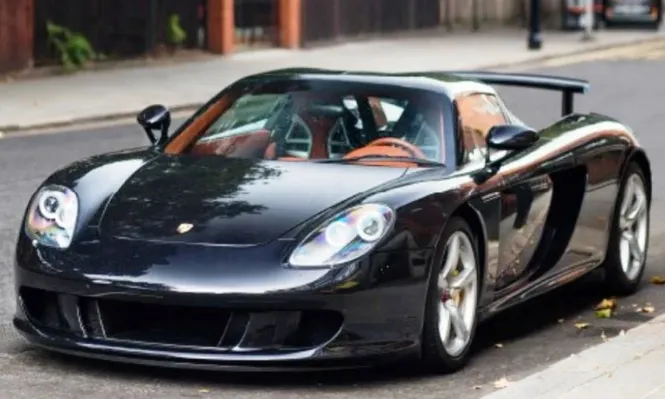 Porsche Carrera GT -European Specification, el modelo que será la estrella de la subasta