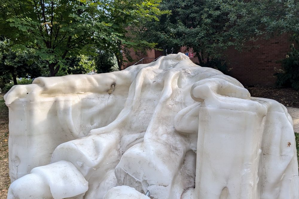 El calor derritió una estatua de Lincoln en Washington DC y se hace viral