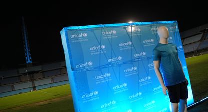 Unicef lanzó su campaña anual con la presentación de la camiseta por la infancia