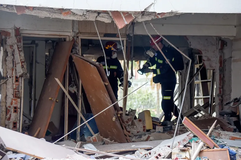 El edificio está ubicado en las calles Leyenda Patria e Hidalgos, en barrio Villa Biarritz