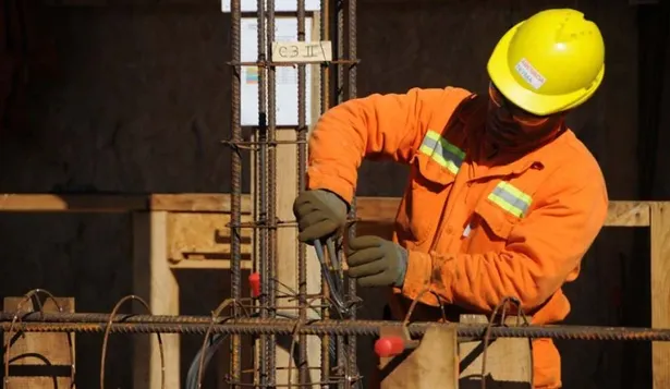 Un semestre complejo por caída de actividad y la suba de precios