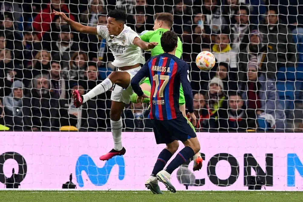 Rodríguez y su falta sobre Ter Stegen